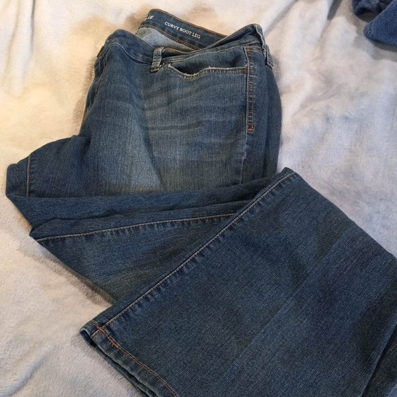 Style & Co Curvy and Boot Legg Jeans - Picture 3 of 4